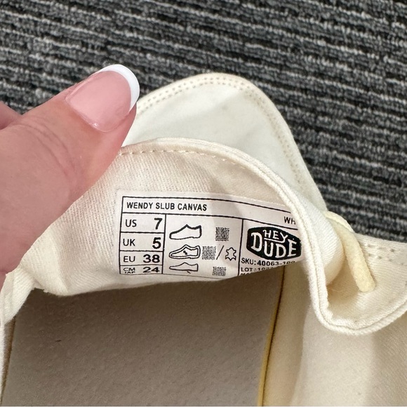 Hey Dude Off-White Slip-On Shoes 7 - Picture 5 of 5